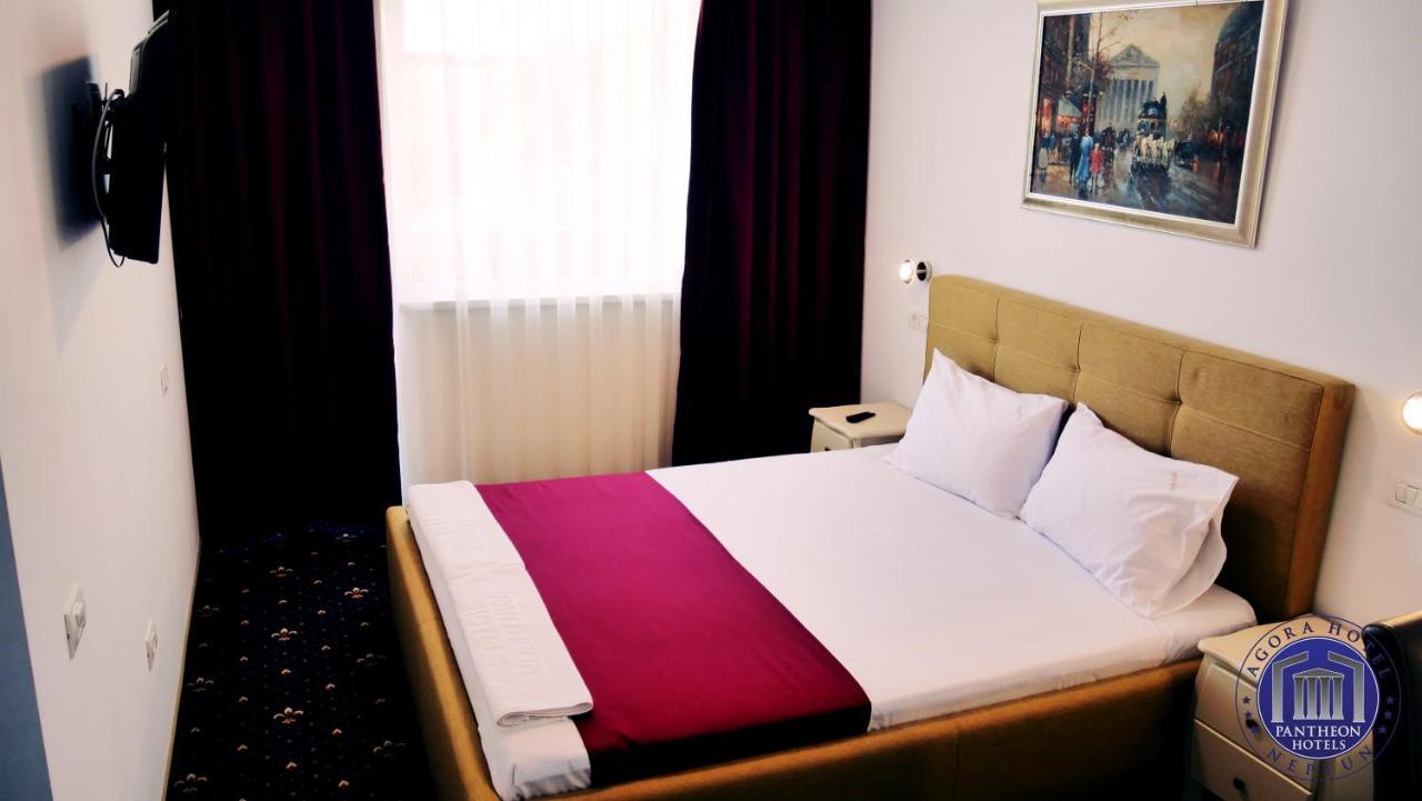 Hotel Agora Neptun Esterno foto