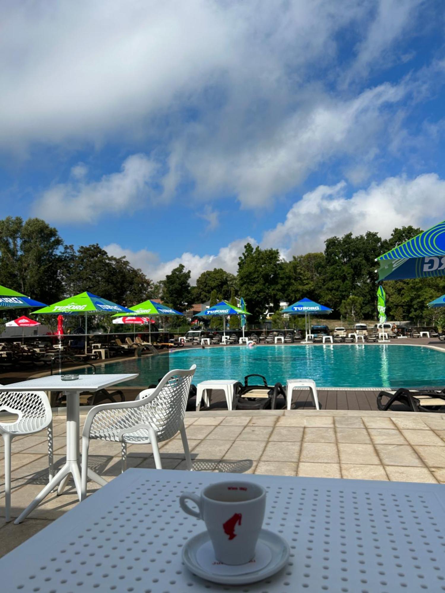 Hotel Agora Neptun Esterno foto